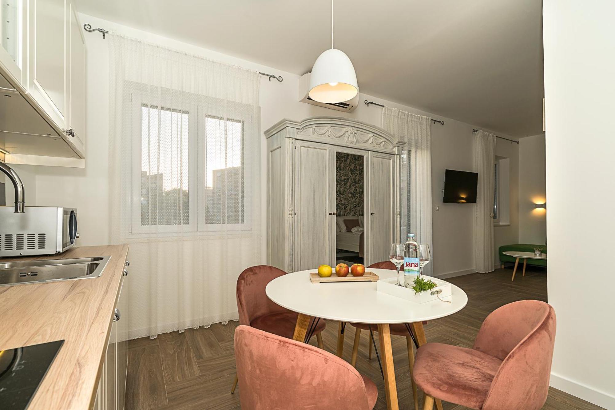 Studio Apartments Marcel Split Kültér fotó