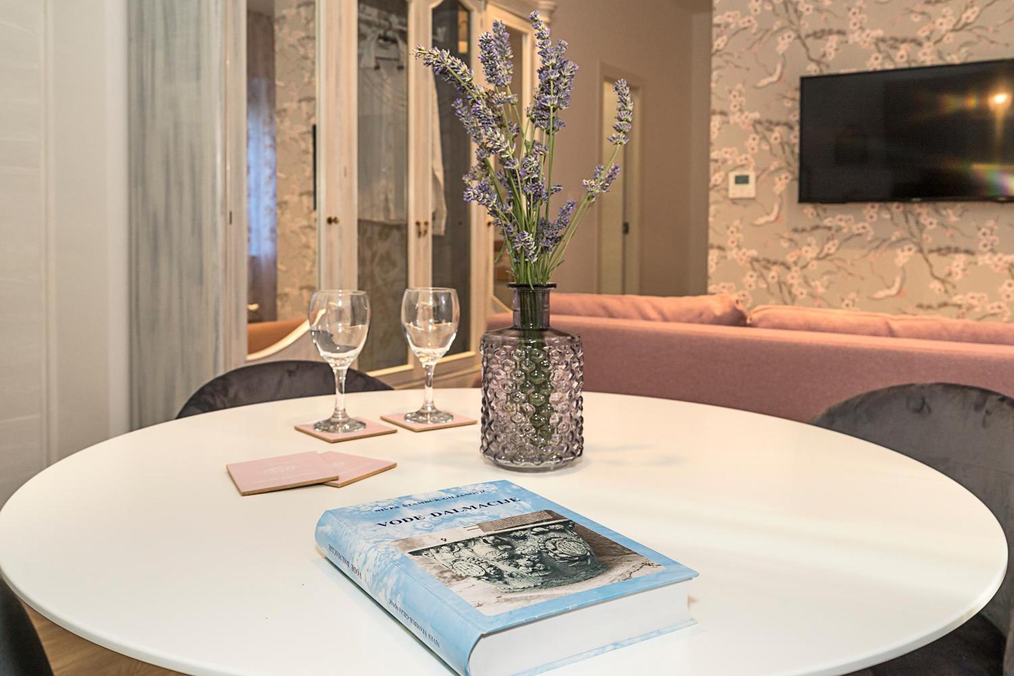 Studio Apartments Marcel Split Kültér fotó
