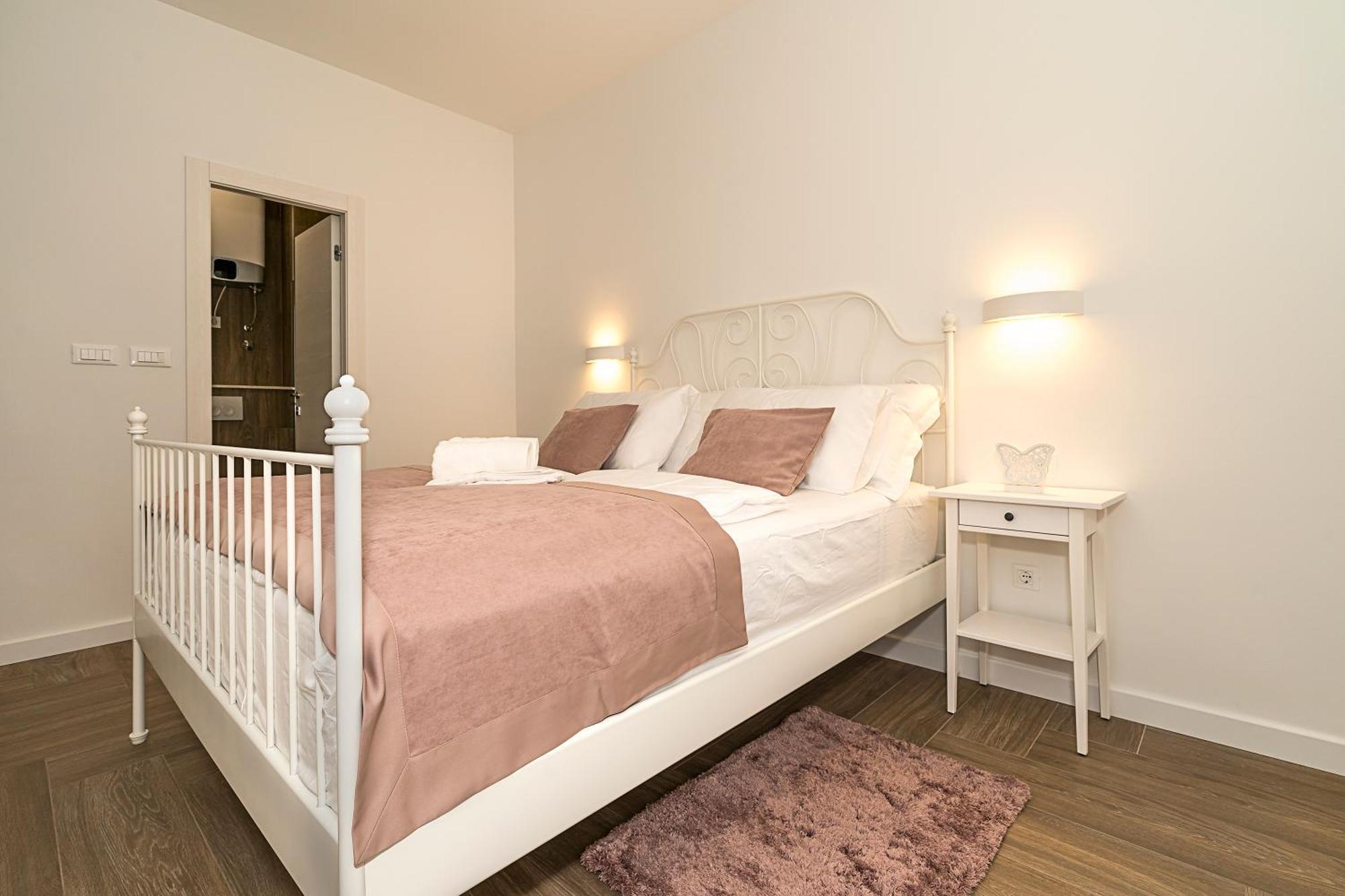 Studio Apartments Marcel Split Kültér fotó