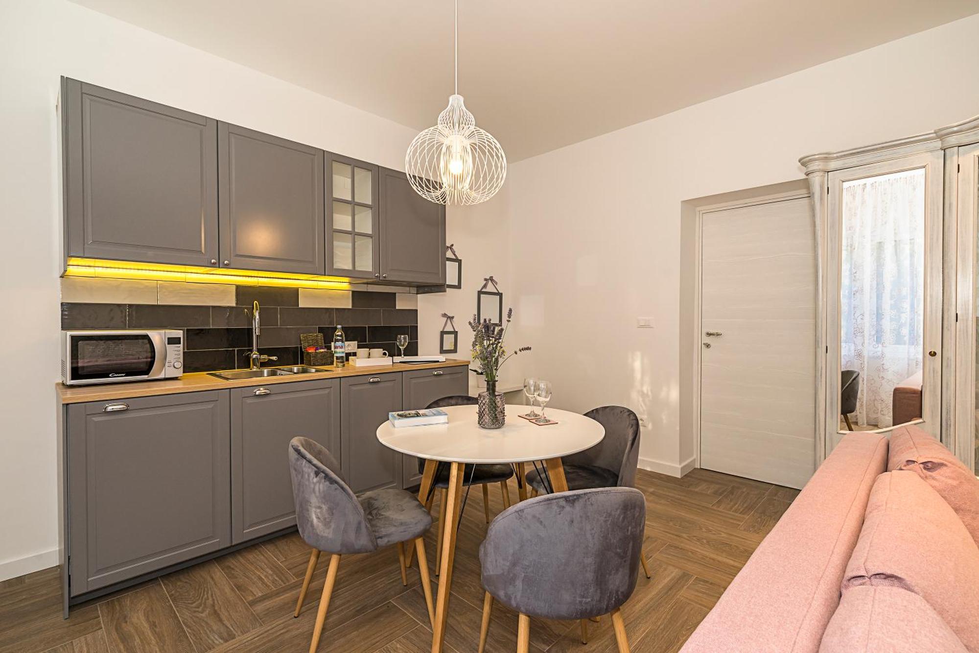Studio Apartments Marcel Split Kültér fotó