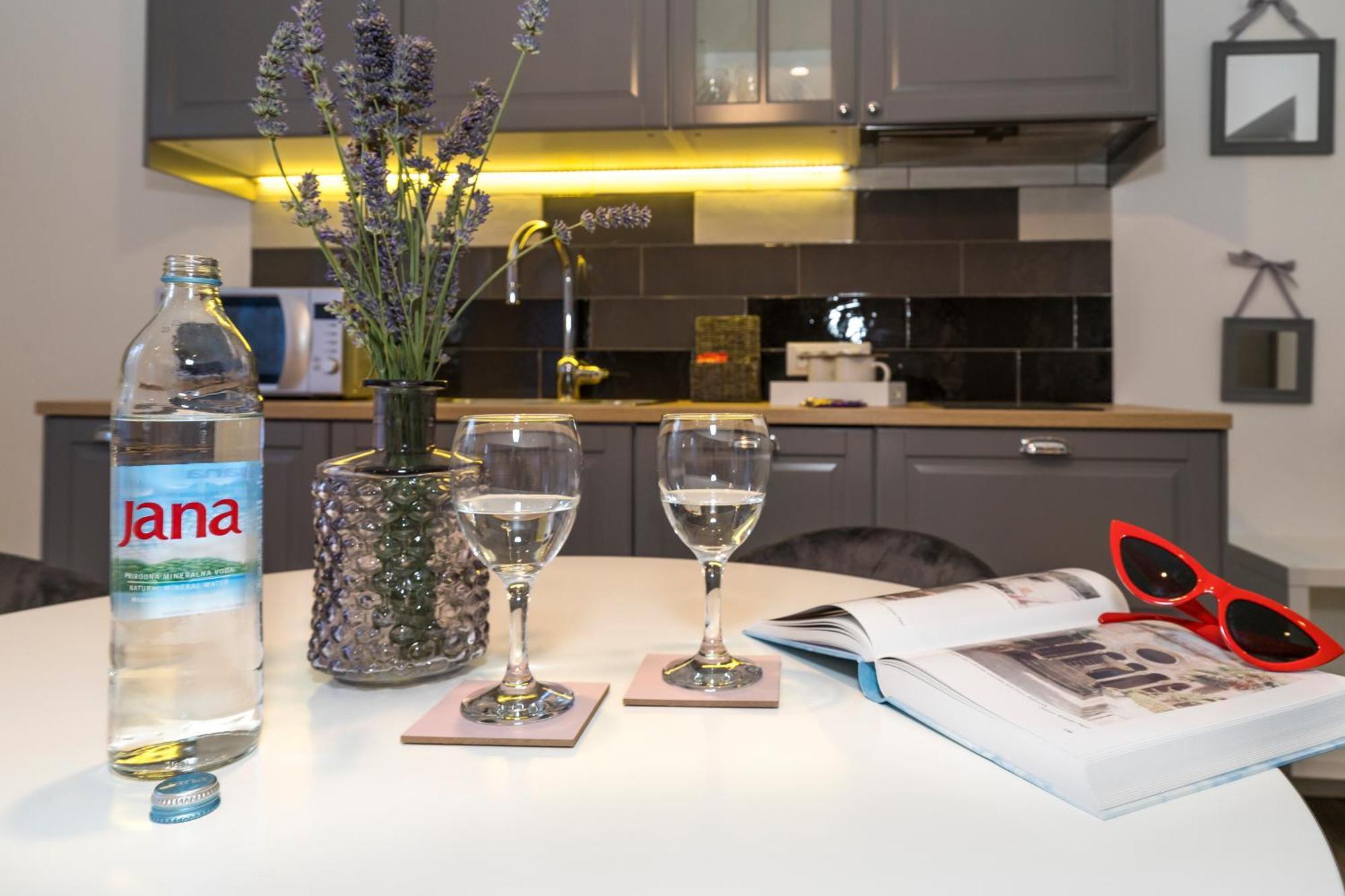Studio Apartments Marcel Split Kültér fotó