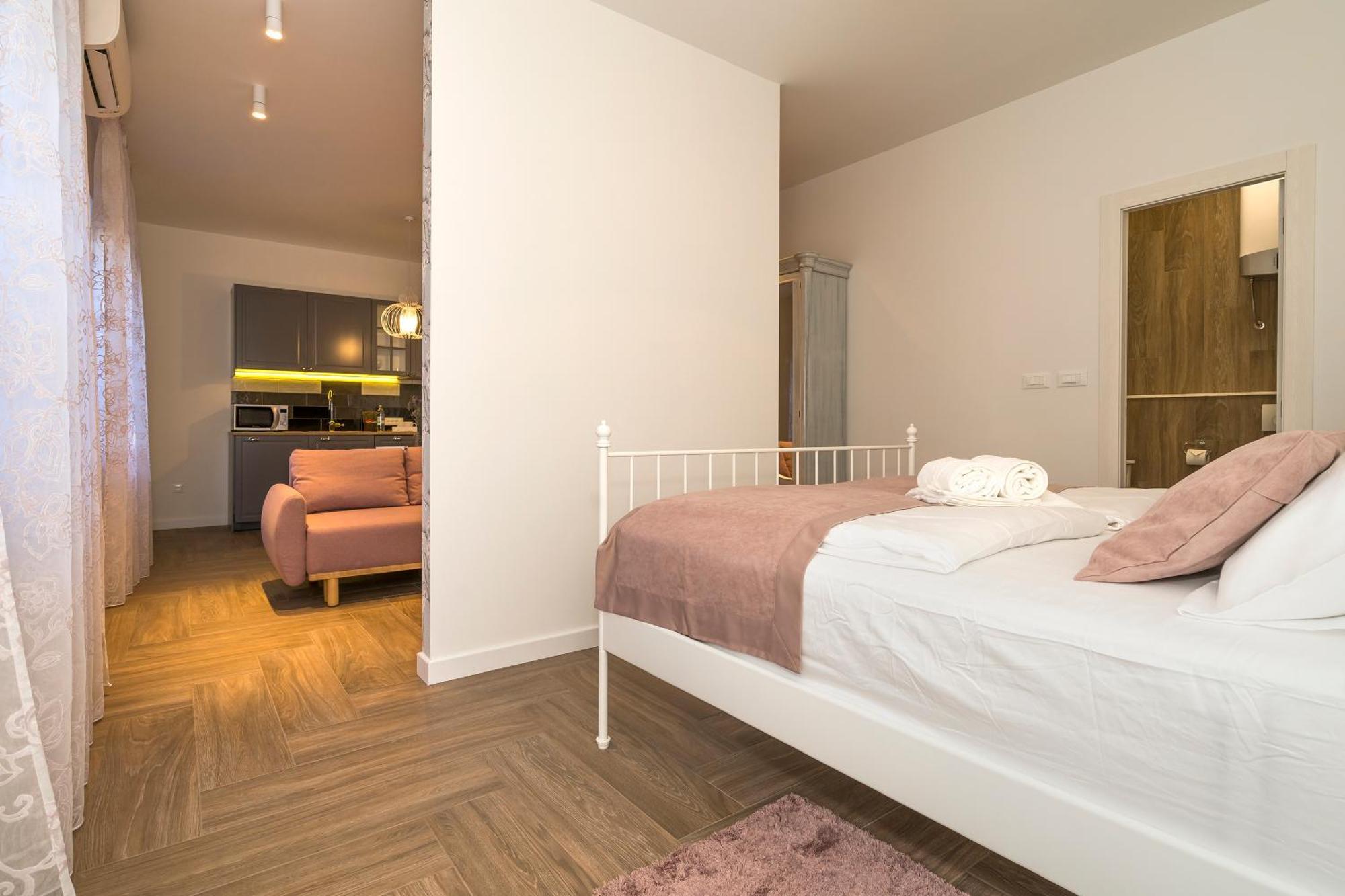 Studio Apartments Marcel Split Kültér fotó